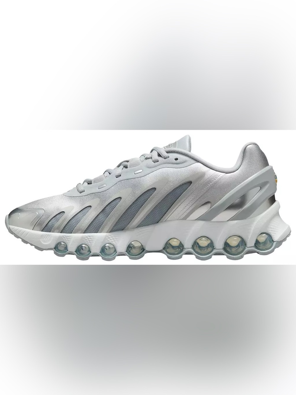 Nike Women's Air Max Dn8 Silver Metallic Light Gray Athletic Sneakers - Picture 3 of 6